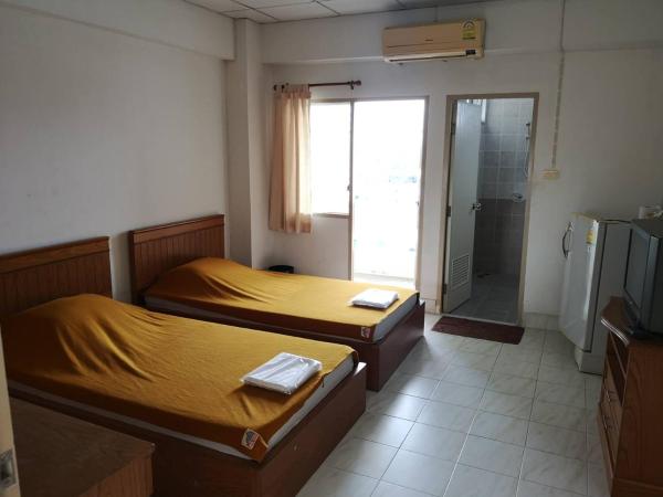 Thana Place Charunsanitwong 34 : photo 1 de la chambre chambre deluxe double ou lits jumeaux