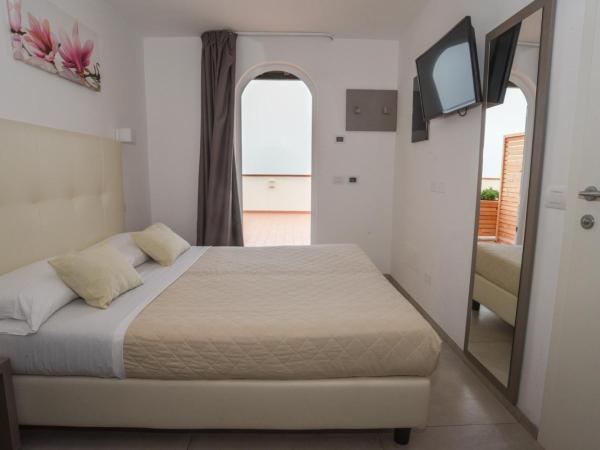 Hotel Villa Augustea : photo 2 de la chambre chambre double avec terrasse