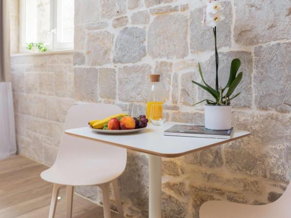 Mediterra Residence : photo 5 de la chambre studio - rez-de-chaussée