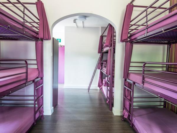 Safestay London Kensington Holland Park : photo 2 de la chambre bed in 12-bed mixed dormitory with shared bathroom