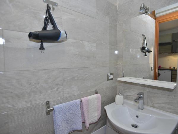 Guest house l'Edera di Gavina apt : photo 10 de la chambre studio