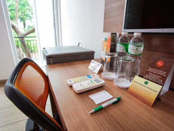 LeGreen Suite Kuningan : photo 3 de la chambre chambre double supérieure