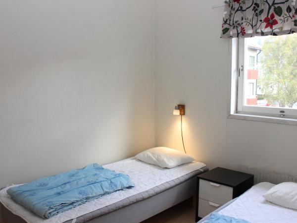 STF Östersund Ledkrysset : photo 2 de la chambre chambre double avec salle de bains commune