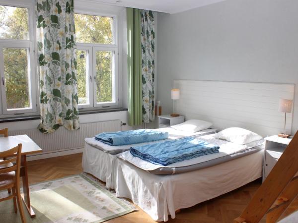 STF Östersund Ledkrysset : photo 4 de la chambre chambre familiale avec salle de bains commune