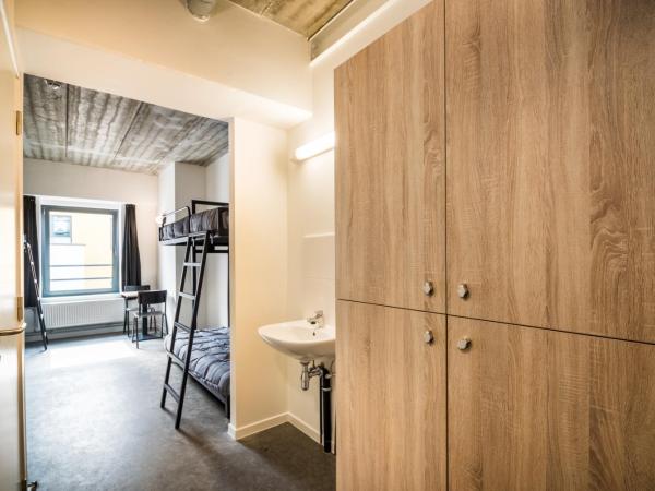 Auberge de Jeunesse Charleroi Youth Hostel : photo 5 de la chambre grande chambre simple 