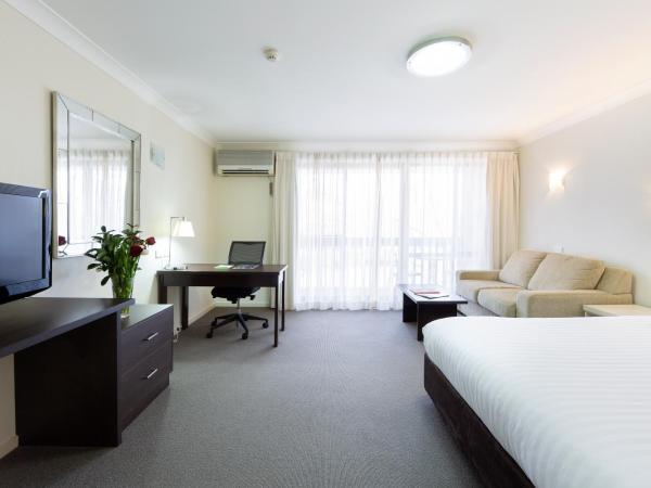 ibis Styles Canberra Tall Trees : photo 10 de la chambre chambre lit queen-size exécutive avec balcon