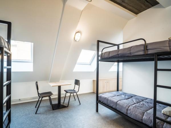 Auberge de Jeunesse Charleroi Youth Hostel : photo 1 de la chambre grande chambre simple 