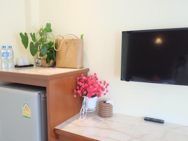 Chokdee Resort : photo 7 de la chambre chambre quadruple - vue sur mer