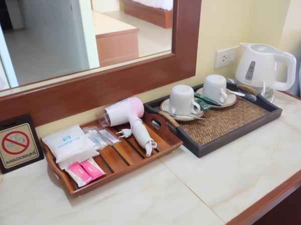 Chokdee Resort : photo 5 de la chambre chambre quadruple - vue sur mer