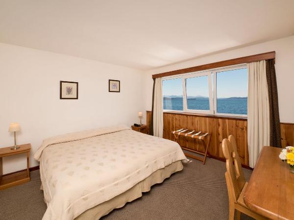 Hotel Huemul : photo 2 de la chambre chambre double – vue sur lac