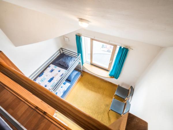 Liège Youth Hostel : photo 5 de la chambre chambre quadruple