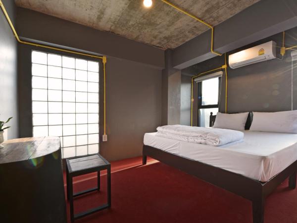 248 STREET HOSTEL : photo 8 de la chambre chambre double ou lits jumeaux - vue sur montagnes