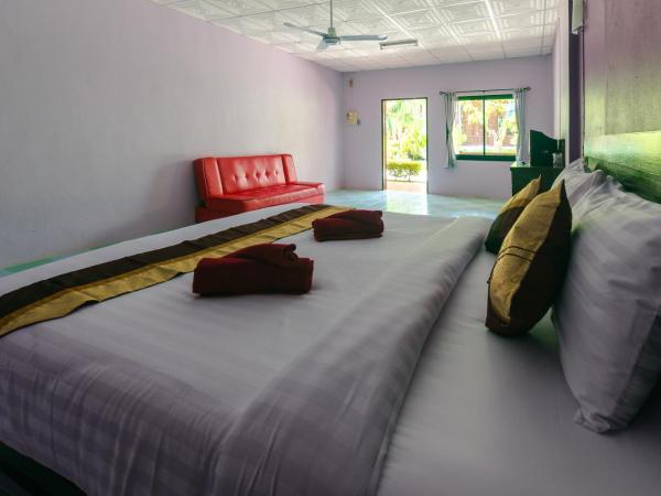 Sleep In Lanta Resort : photo 7 de la chambre chambre double standard avec ventilateur