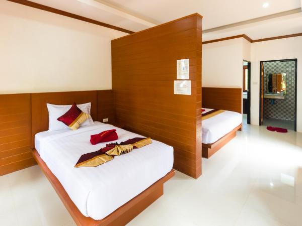 Sleep In Lanta Resort : photo 7 de la chambre chambre triple supérieure