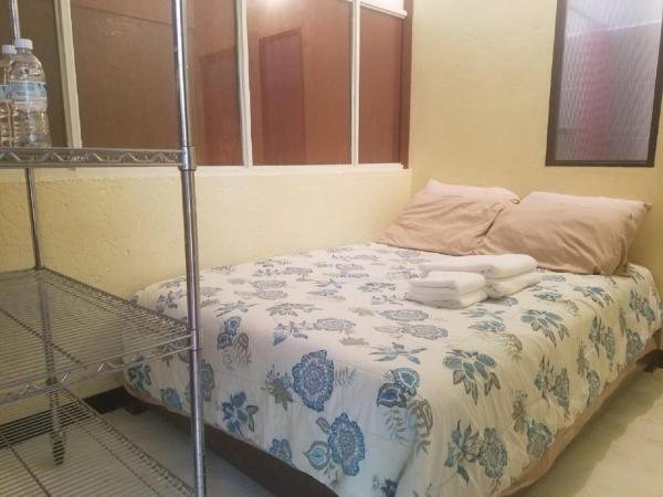 C huespedes Sn Angel Home - confirme reservacion al telefono siempre - : photo 4 de la chambre chambre double