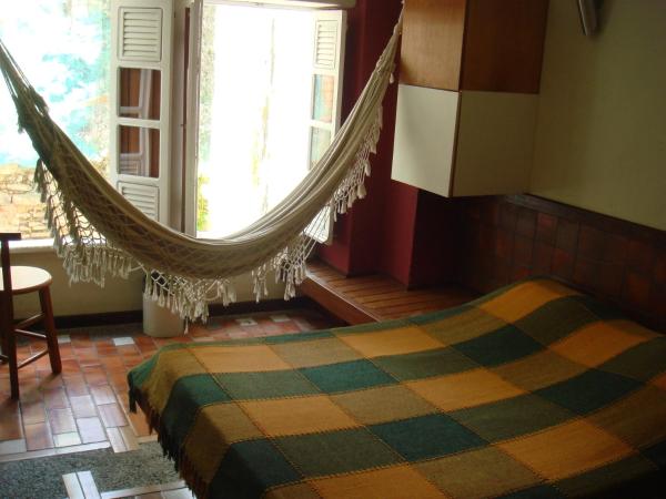 Laranjeiras Hostel : photo 7 de la chambre chambre double avec salle de bains privative