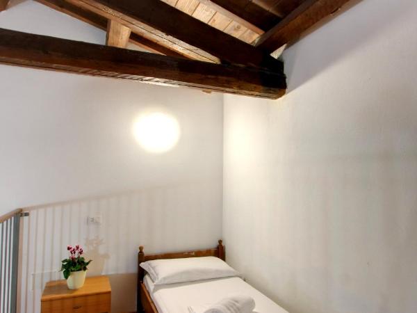 Hostel Marina : photo 7 de la chambre lit dans dortoir pour hommes de 6 lits