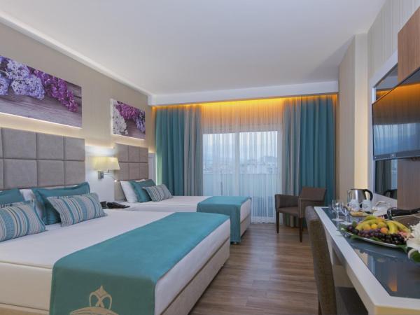 Asia Beach Resort & Spa Hotel : photo 1 de la chambre chambre double standard avec balcon