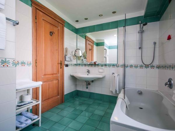 Punta Molino Beach Resort & Thermal Spa : photo 1 de la chambre chambre double confort - vue sur jardin