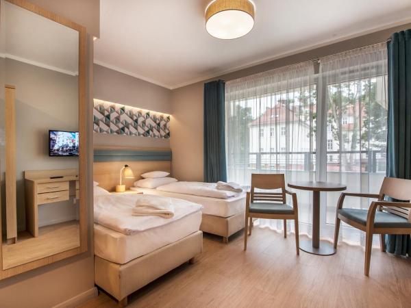 Hotel Cesarskie Ogrody : photo 1 de la chambre standard apartment in resort building