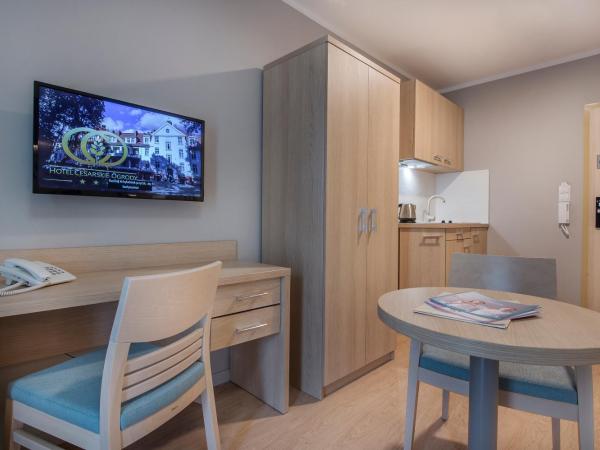Hotel Cesarskie Ogrody : photo 2 de la chambre standard apartment in resort building