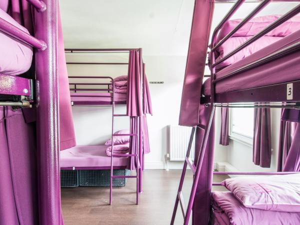 Safestay London Elephant & Castle : photo 8 de la chambre lit simple dans dortoir mixte de 6 lits avec salle de bains commune