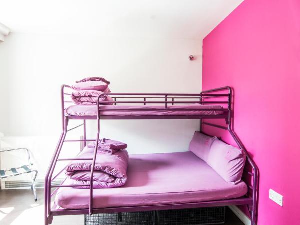 Safestay London Elephant & Castle : photo 6 de la chambre chambre triple avec salle de bains privative