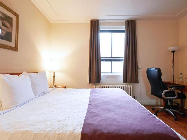 Hotel St-Denis : photo 4 de la chambre chambre lit king-size