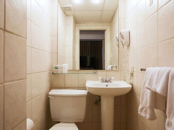 Hotel St-Denis : photo 5 de la chambre chambre deluxe avec 2 lits doubles