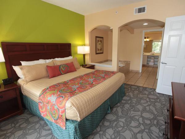 Vacation Village at Parkway : photo 2 de la chambre hébergement 1 chambre lit king-size accessible aux personnes à mobilité réduite - partiel