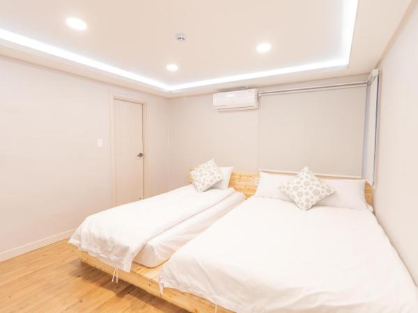 Dawoo House 1 in Hongdae : photo 3 de la chambre chambre lits jumeaux deluxe