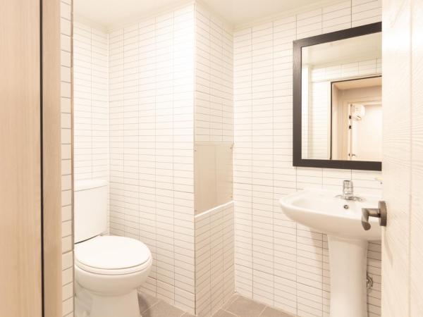 Dawoo House 1 in Hongdae : photo 6 de la chambre lit simple dans dortoir pour femmes