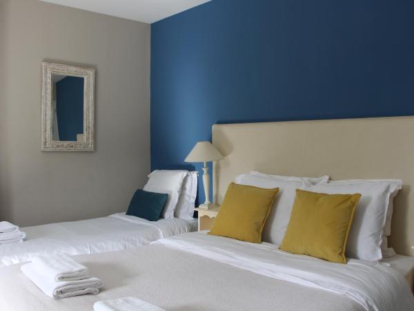 Hôtel Au Grand Duquesne : photo 3 de la chambre chambre familiale