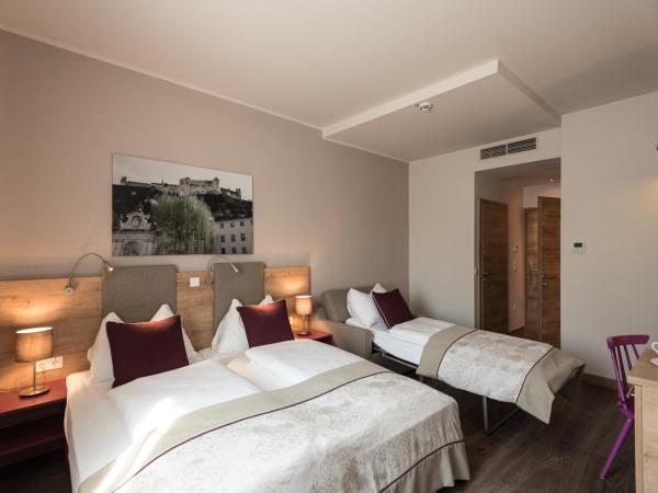 Hotel Max 70 : photo 4 de la chambre chambre confort plus avec balcon