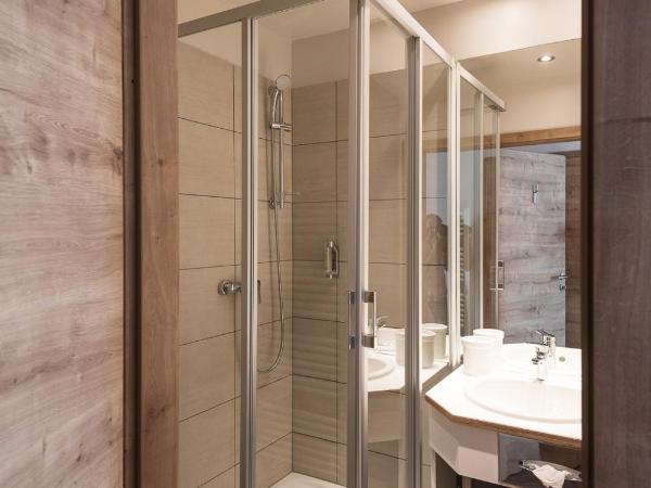 Hotel Max 70 : photo 3 de la chambre chambre confort plus avec balcon