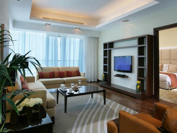La Suite Dubai Hotel & Apartments : photo 2 de la chambre premier three bedroom penthouse - complimentary transfer to mall of the emirates, insurance market metro station & jbr beach