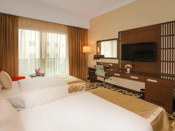 Al Murooj Grand Hotel : photo 4 de la chambre chambre lits jumeaux avec balcon