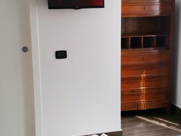 Centro Storico - Fermata MONTESANTO : photo 1 de la chambre grande chambre double