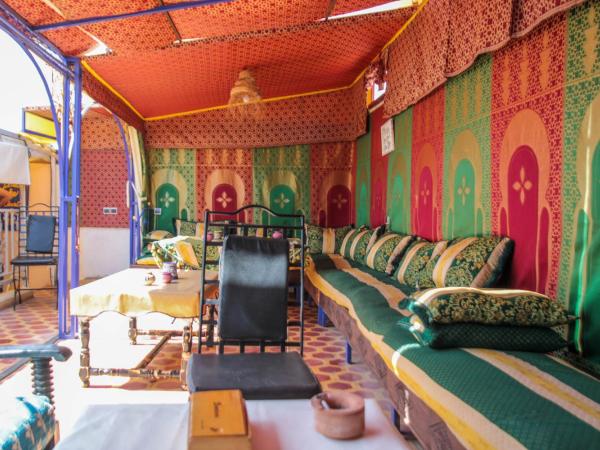 Kasbah Red Castel Hostel : photo 4 de la chambre lit dans dortoir mixte de 6 lits