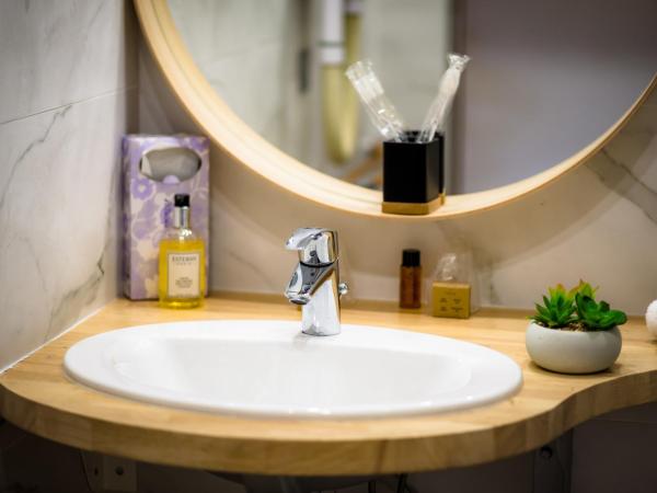 Hôtel Restaurant Le Clos Fleuri : photo 9 de la chambre chambre double