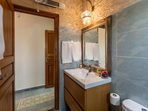 Hôtel Riad Airport Marrakech : photo 9 de la chambre chambre double ou lits jumeaux