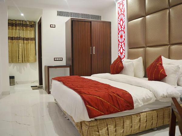 Hotel Sun International : photo 4 de la chambre chambre lit king-size