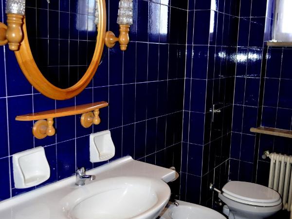 Albergo Guido Reni : photo 8 de la chambre chambre double ou lits jumeaux avec balcon