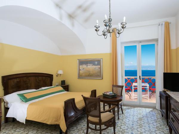 Hotel Minerva : photo 4 de la chambre chambre double classique avec balcon et vue sur la mer