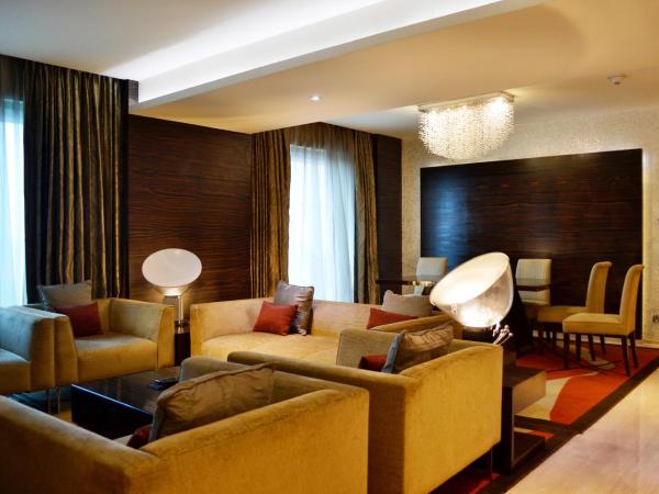 Vivanta Hyderabad, Begumpet : photo 6 de la chambre presidential suite - king bed