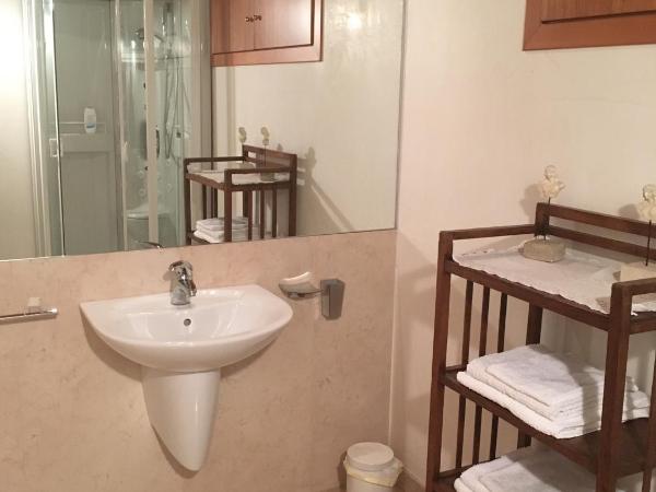 Ciao Amore : photo 5 de la chambre chambre double avec salle de bains privative