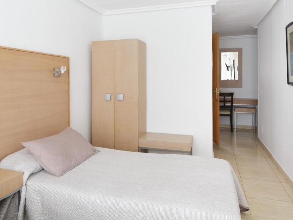 Hotel Alamo : photo 4 de la chambre chambre double ou lits jumeaux