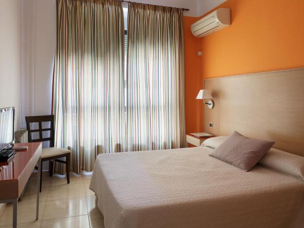 Hotel Alamo : photo 5 de la chambre chambre double ou lits jumeaux