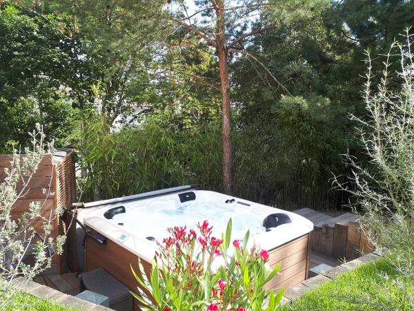 A l'Ombre des Pins : photo 2 de la chambre chambre triple confort