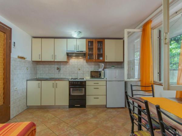 Apartment Complex Sauko : photo 1 de la chambre appartement standard